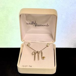 Necklace and stud earrings